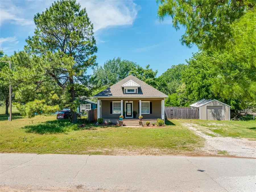 505 SW 5th St, Tuttle, OK 73089 - #2
