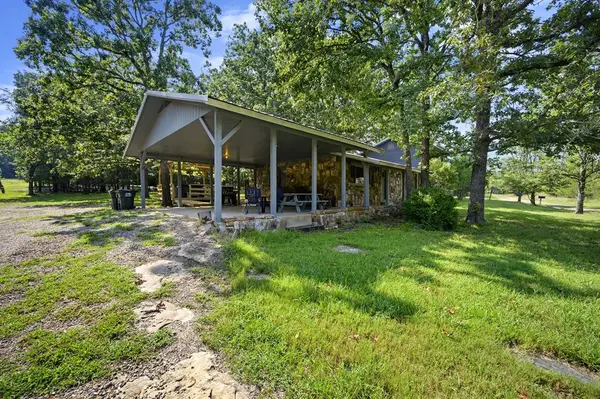 129 Halibut Cove Lane, Broken Bow, OK 74728