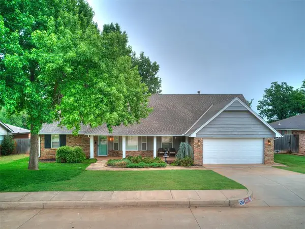 722 Pine Oak Drive, Edmond, OK 73034