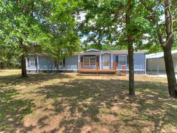 9688 Forest Hills Drive, Harrah, OK 73045