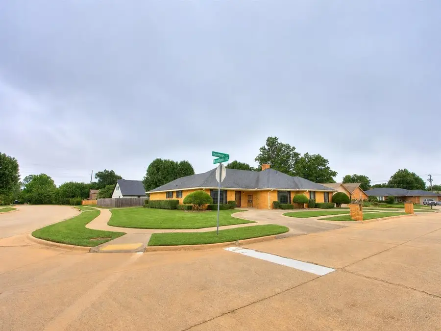 613 Inverness Court, Norman, OK 73072 - #2