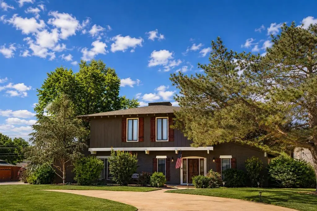 1400 W D Avenue, Elk City, OK 73644 - #1