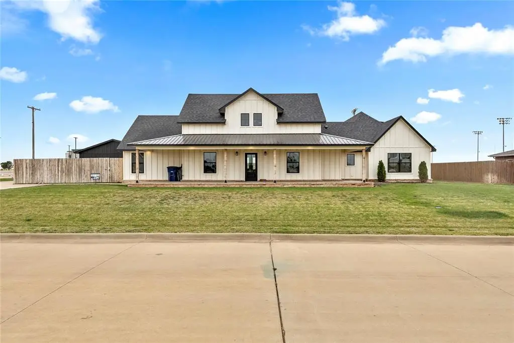 300 Murrel Avenue, Okeene, OK 73763 - #1
