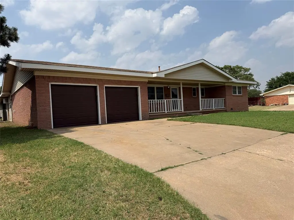 1609 Lincoln Street, Altus, OK 73521 - #1