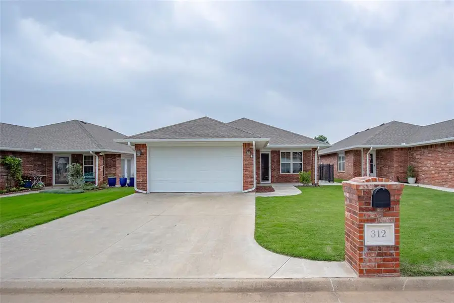 312 Golden Terrace, Tuttle, OK 73089 - #2