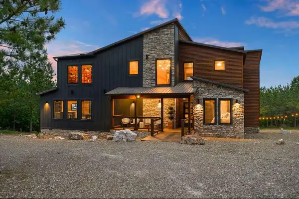 1808 Pine Hills Road, Broken Bow, OK 74728
