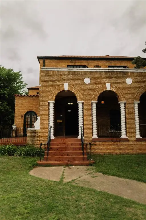 1224 W Minnesota Avenue, Chickasha, OK 73018 - #2