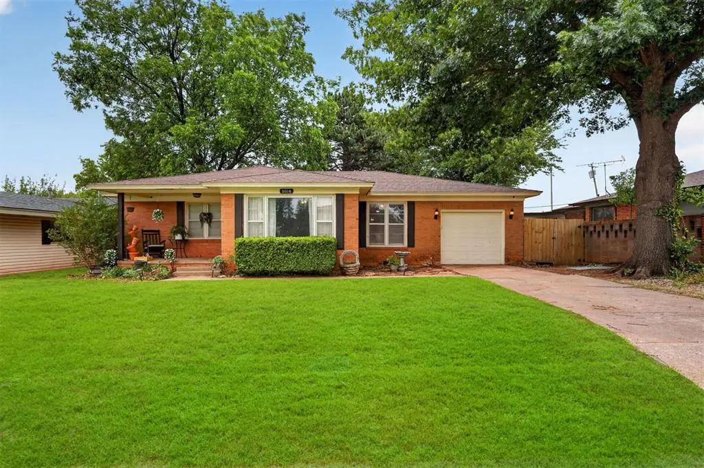 1014 W E Avenue, Elk City, OK 73644 - #1