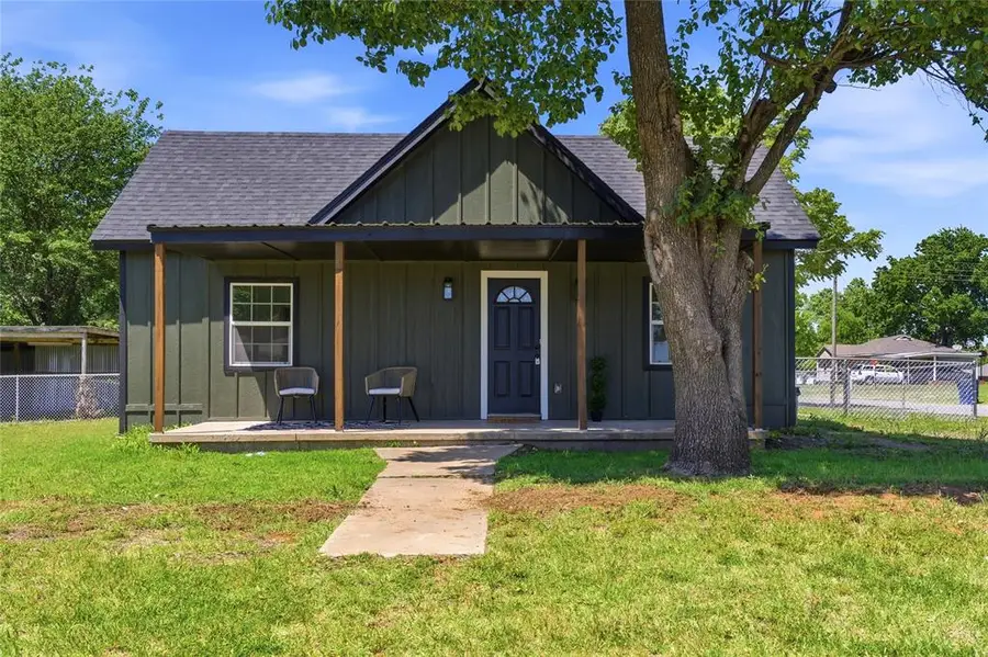 201 W Holly Street, Tuttle, OK 73089 - #3