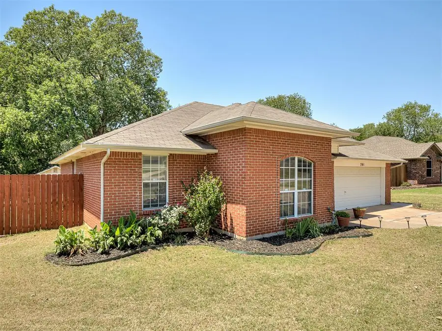 701 S Greengate Drive, Yukon, OK 73099 - #2