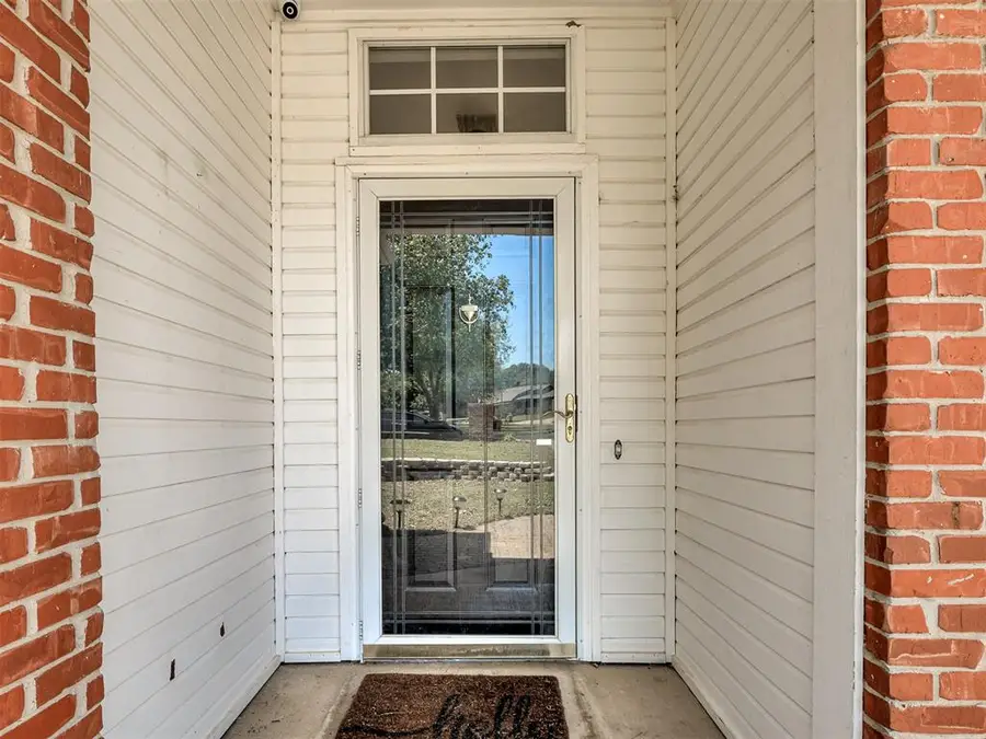 701 S Greengate Drive, Yukon, OK 73099 - #3