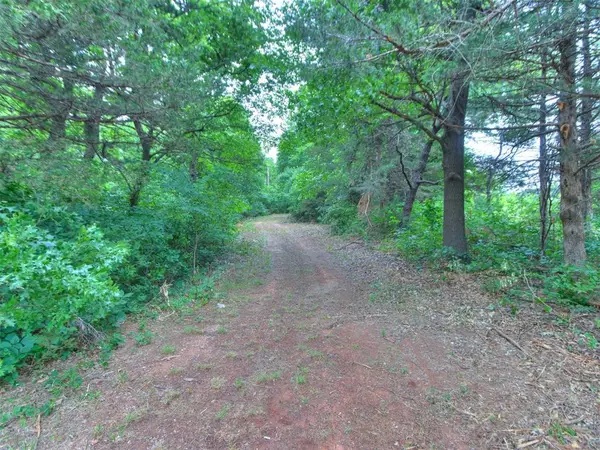 1107 Willow Creek Drive, Guthrie, OK 73044