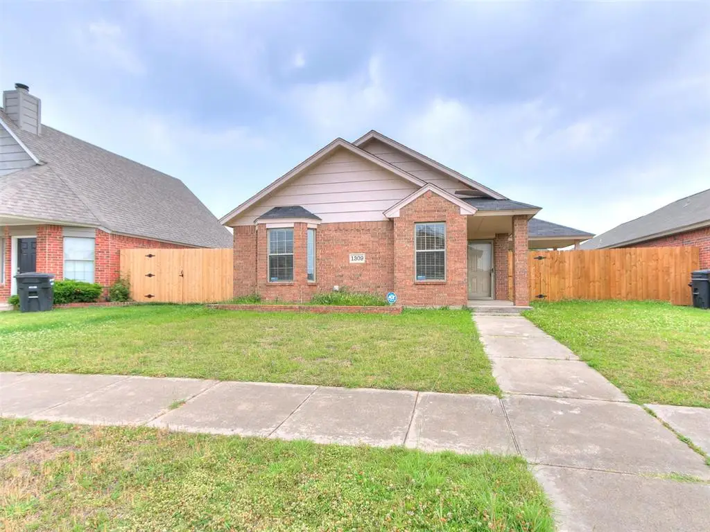 1309 SW 24th Street, Moore, OK 73170 - #1