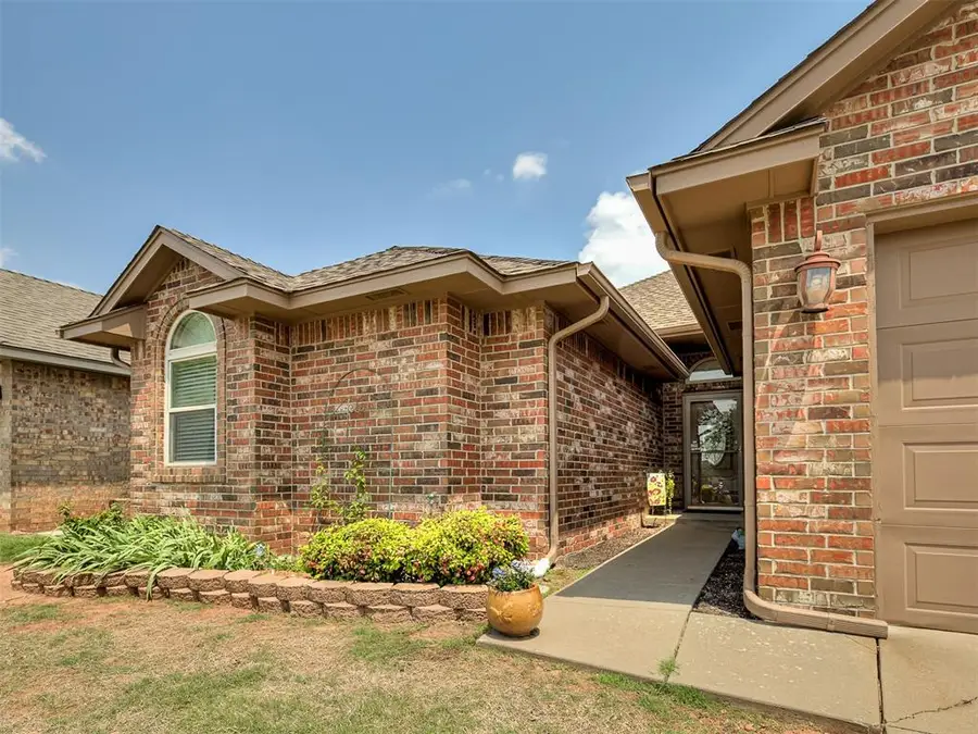 3908 Catamaran Dr, Yukon, OK 73099 - #3