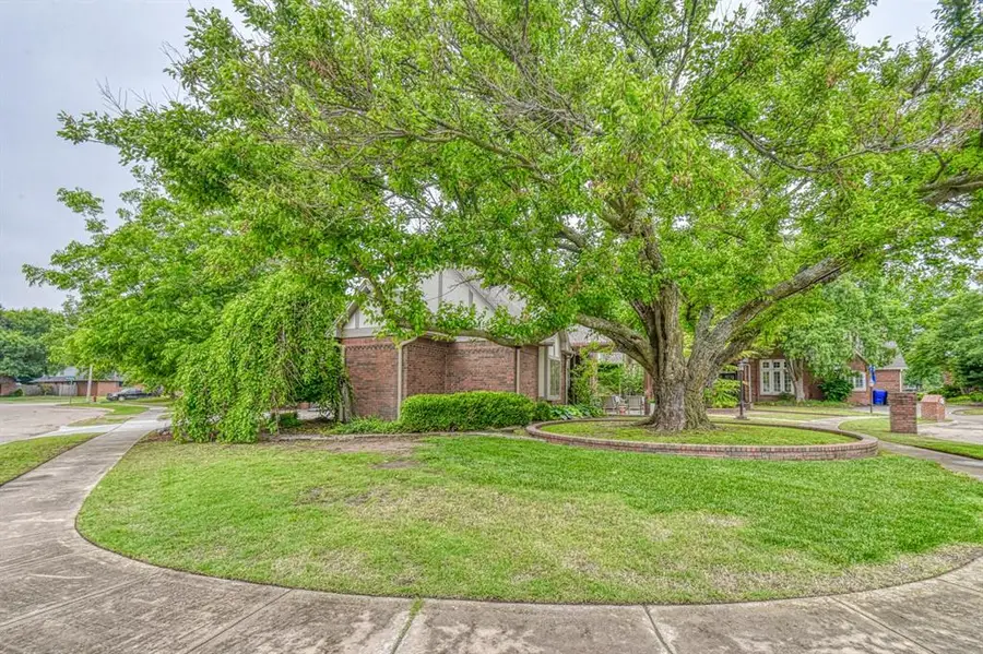 3800 Evesham Court, Norman, OK 73072 - #3