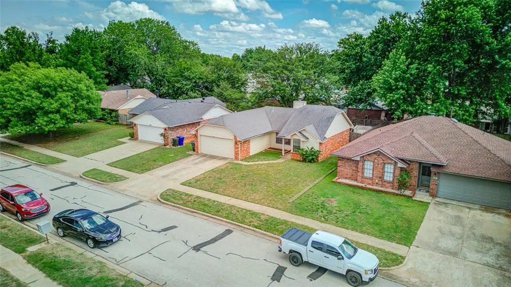 816 N Coopers Hawk Drive, Norman, OK 73072 - #1