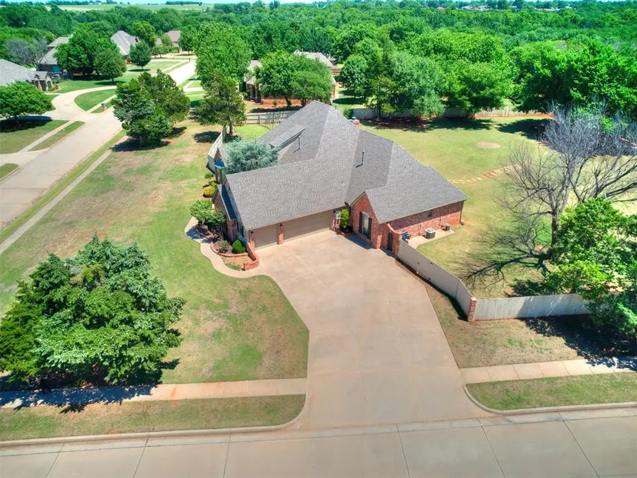 1350 E Angel Fire Terrace, Mustang, OK 73064 - #3