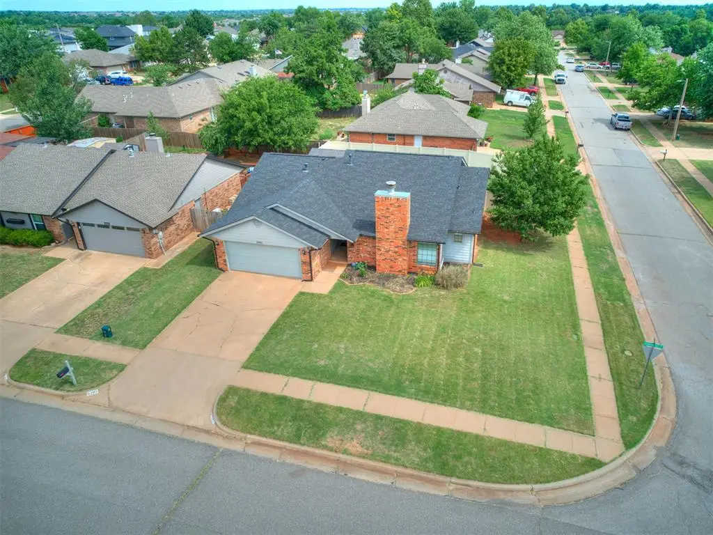 2901 Summer Set Trail, Edmond, OK 73012 - #1
