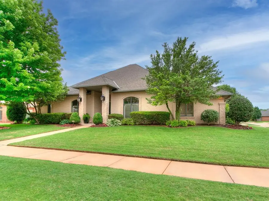 10708 Regent Street, Oklahoma City, OK 73162 - #2