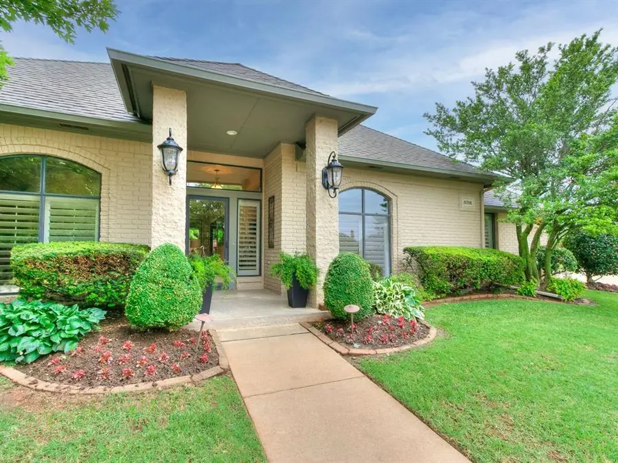 10708 Regent Street, Oklahoma City, OK 73162 - #3
