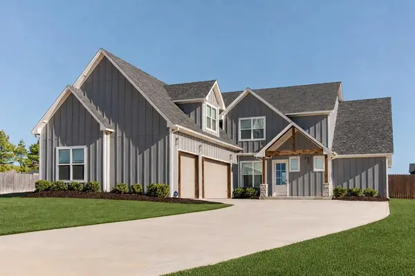 499 Old Farm Road, Edmond, OK 73034