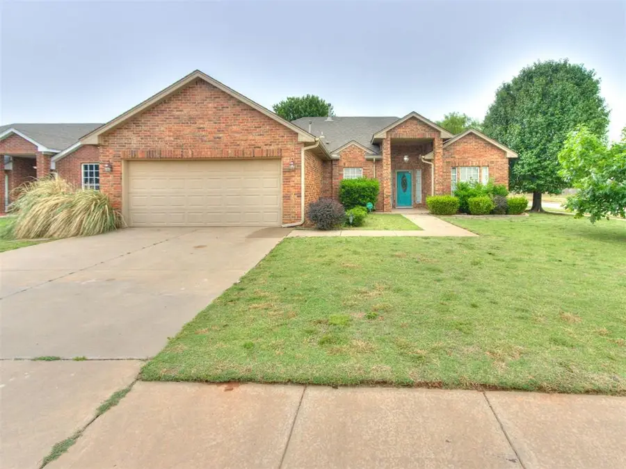 4617 Stag Horn Drive, Yukon, OK 73099 - #2