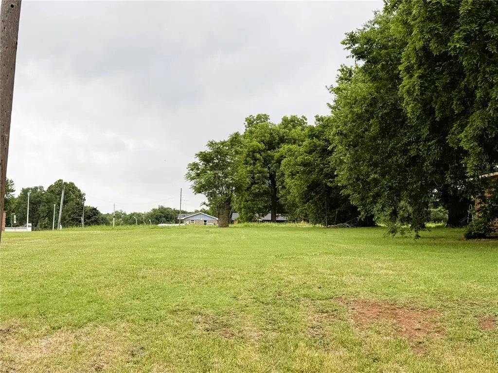 000 E Georgia Avenue, Chickasha, OK 73018 - #1