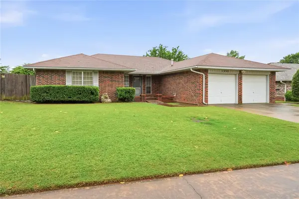 1332 NE 19th Place, Moore, OK 73160