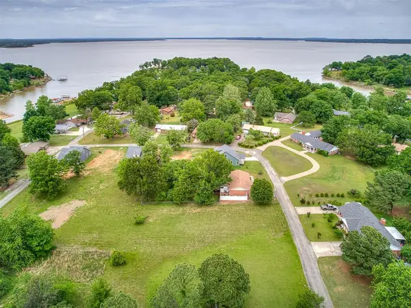 1749 Rockford Drive, Eufaula, OK 74432