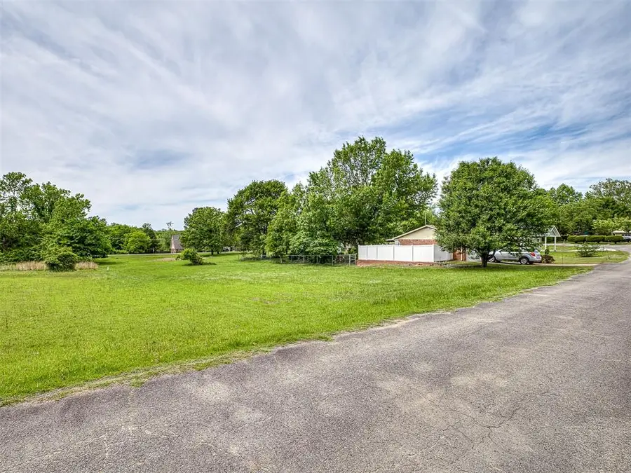 1749 Rockford Drive, Eufaula, OK 74432 - #3