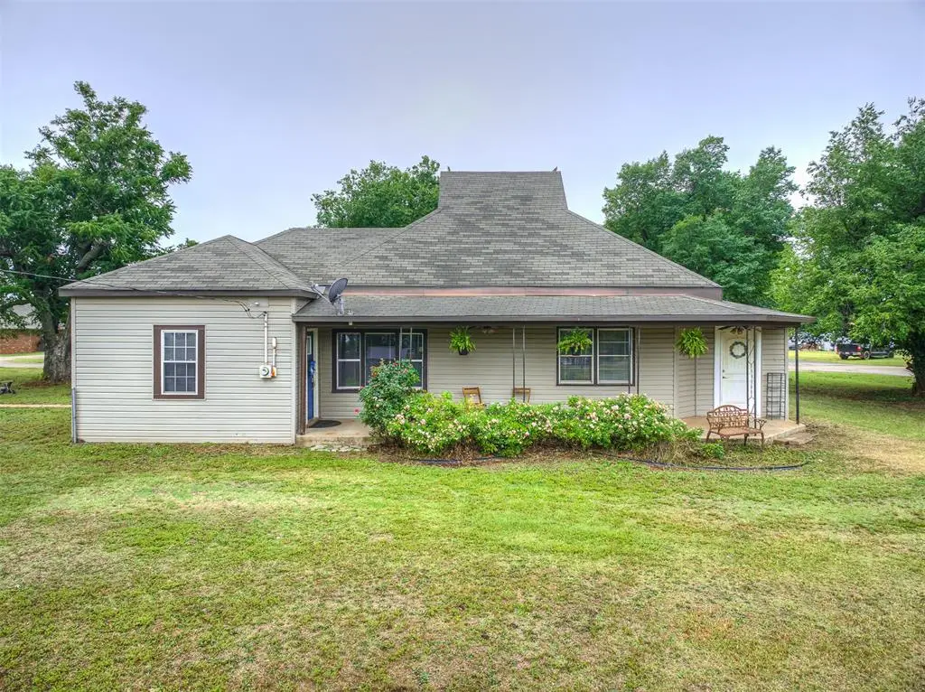 418 W Grimes Avenue, Cashion, OK 73016 - #1