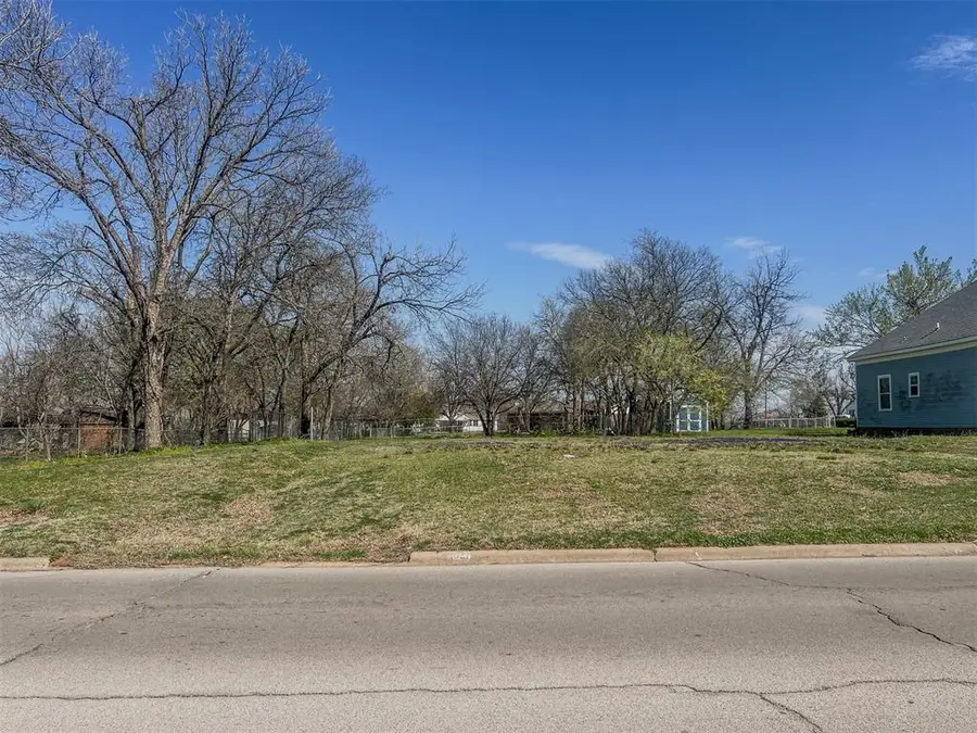 1021 S 6th Street, Chickasha, OK 73018 - #2