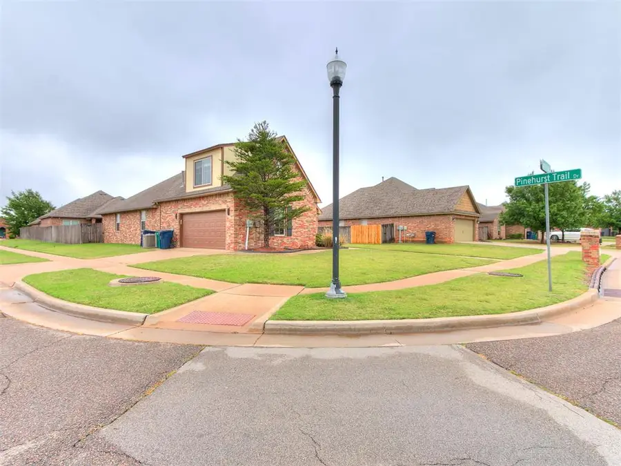 19132 Summer Grove Avenue, Edmond, OK 73012 - #3