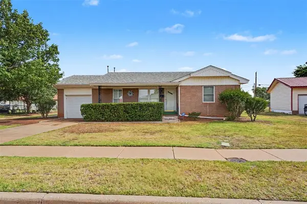 1213 Karen Drive, Altus, OK 73521