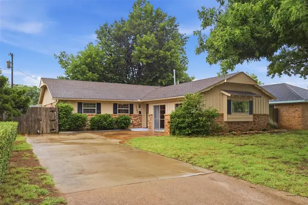 7704 NW 30th Street, Bethany, OK 73008