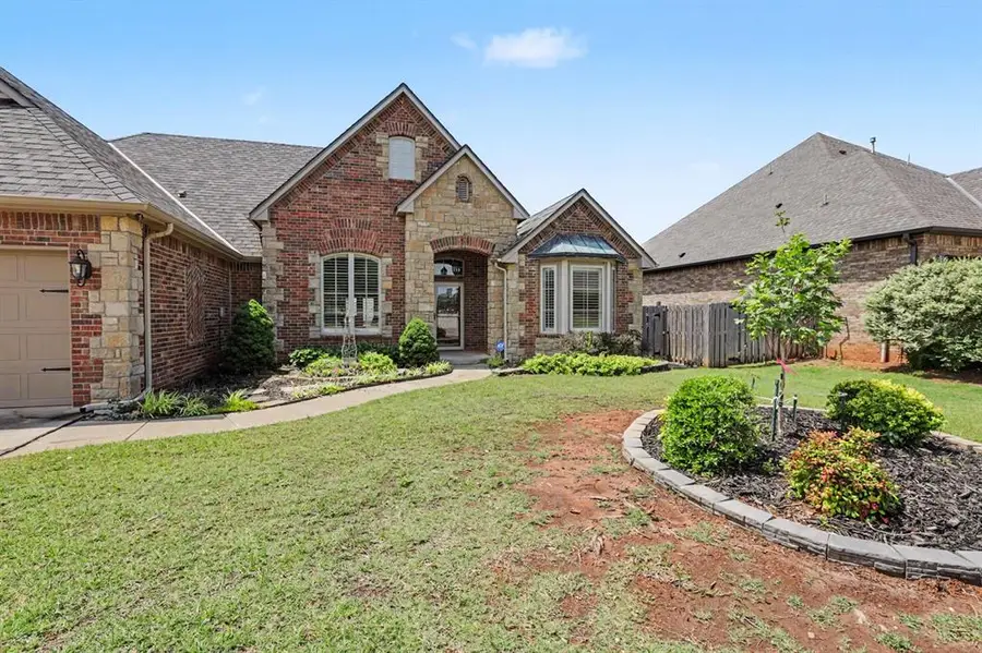 816 Winning Colors Drive, Edmond, OK 73025 - #2
