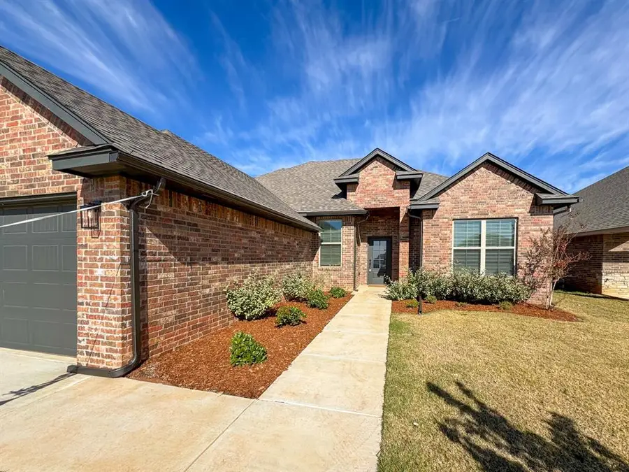 2913 Summit Hollow Circle, Norman, OK 73071 - #2