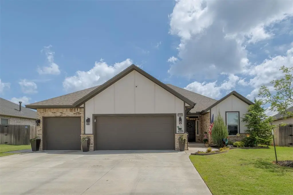 4716 Bermuda Drive, Mustang, OK 73064 - #1