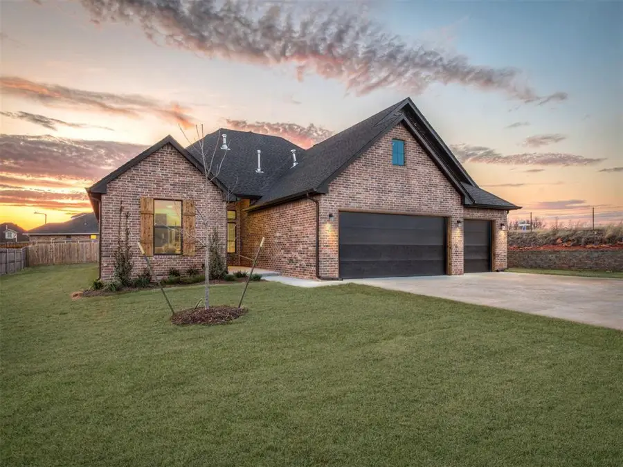 2240 E Thomas Terrace, Mustang, OK 73064 - #2