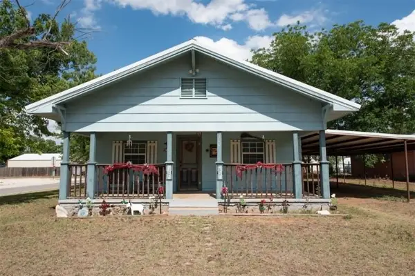 300 S Cedar Avenue, Erick, OK 73645