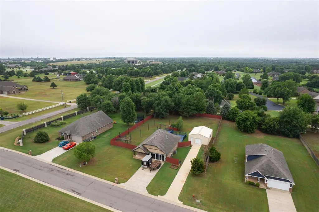 1430 Lakeview Drive, Edmond, OK 73034 - #1