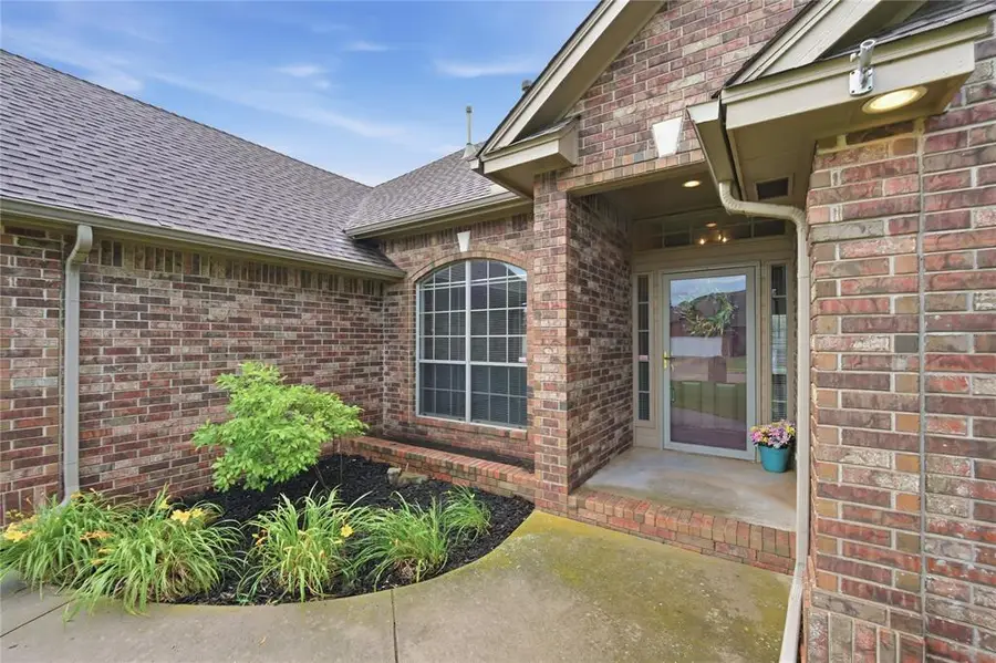 1520 W Diamond Way, Mustang, OK 73064 - #3