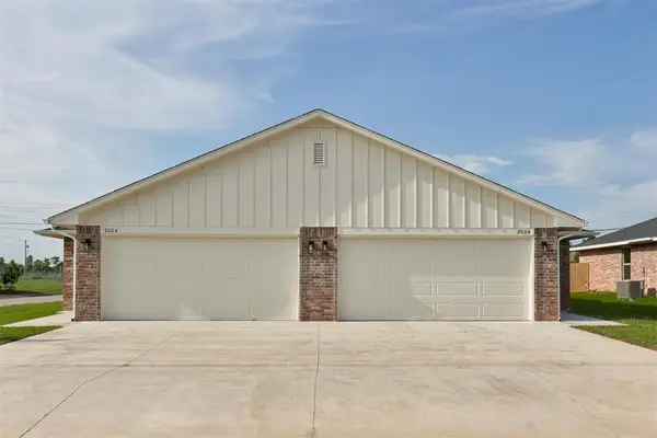 200 NW 122nd Street #A & B, Oklahoma City, OK 73114