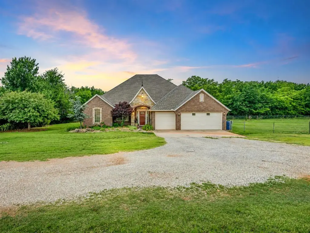 2805 NE Edmond Road, Piedmont, OK 73078 - #1