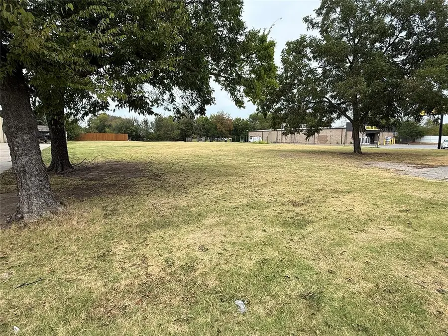 2226 E Highland (hwy 3e) Street, Shawnee, OK 74801 - #2