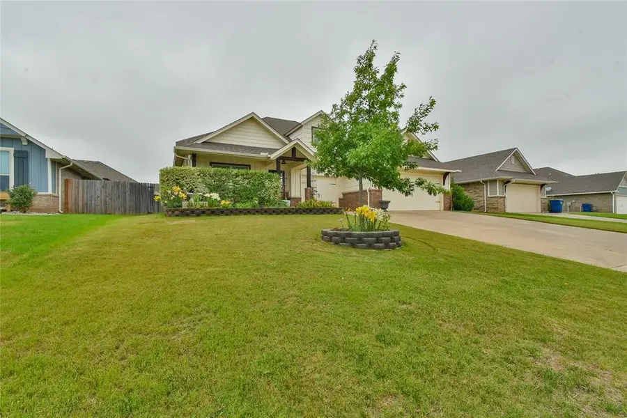 1305 N Storybrook Avenue, Mustang, OK 73064 - #3