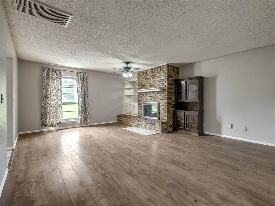 3904 Redbud Lane, Edmond, OK 73034 - #3