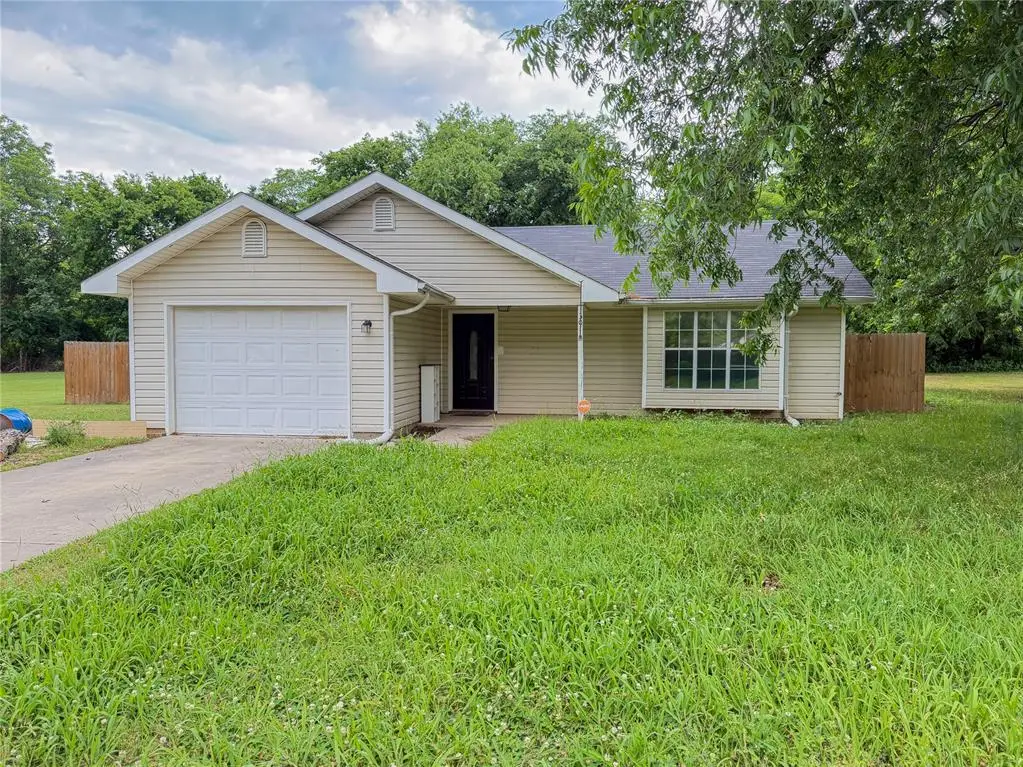 300 N 4th Street, Davis, OK 73030 - #1