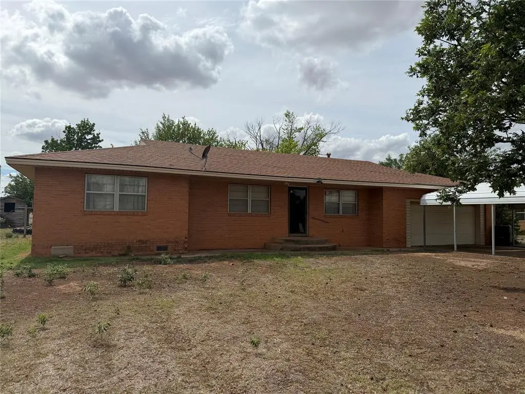 210 S 6th Street, Sentinel, OK 73664 - #1