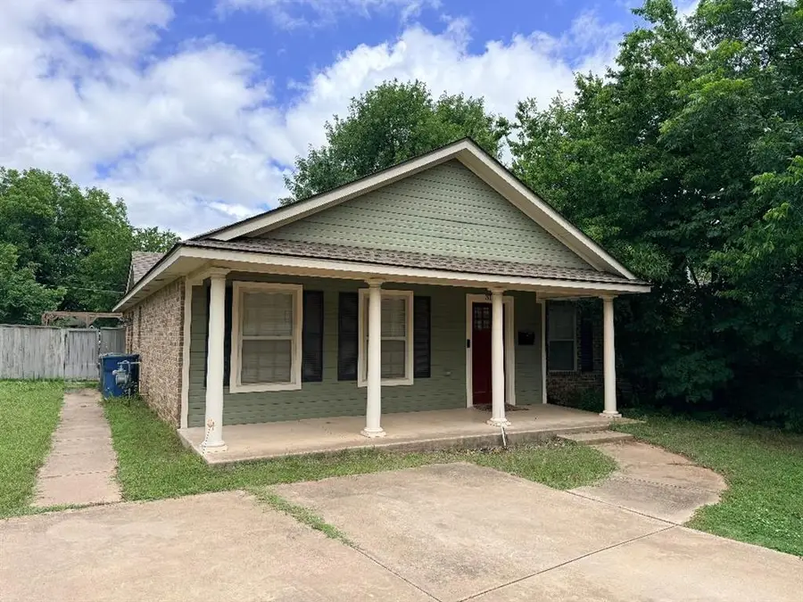 313 E Clegern Avenue, Edmond, OK 73034 - #2